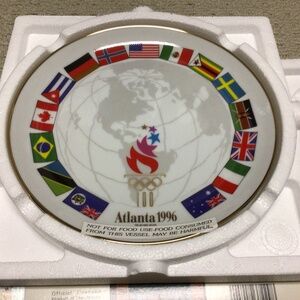 Centennial Olympic Plate - Parade of Nations - New In Box